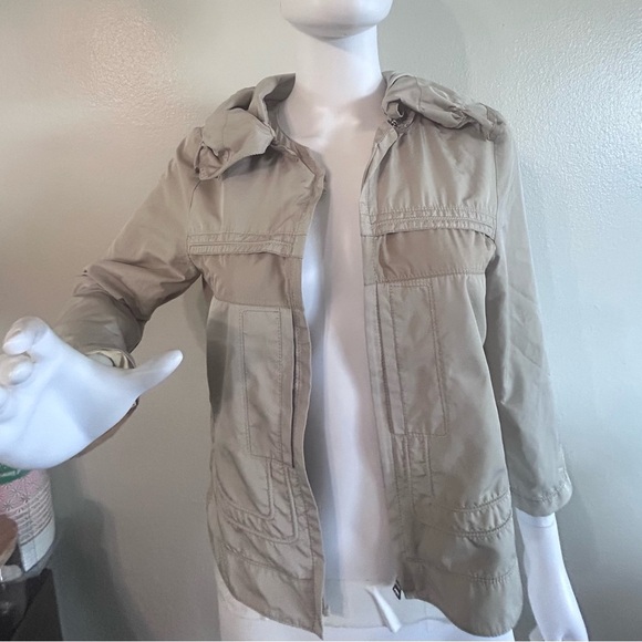 Elie Tahari 2 Piece Jacket - Picture 8 of 11